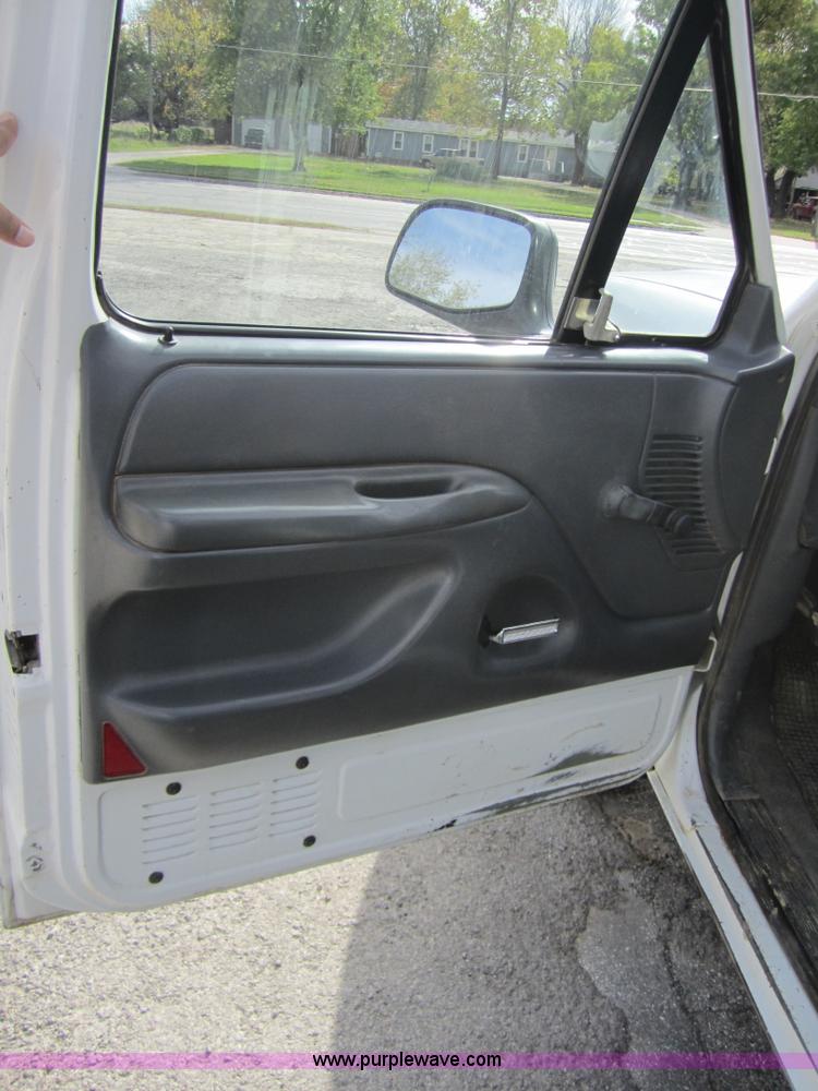 image for item D5711 1993 Ford F350 dump bed pickup truck