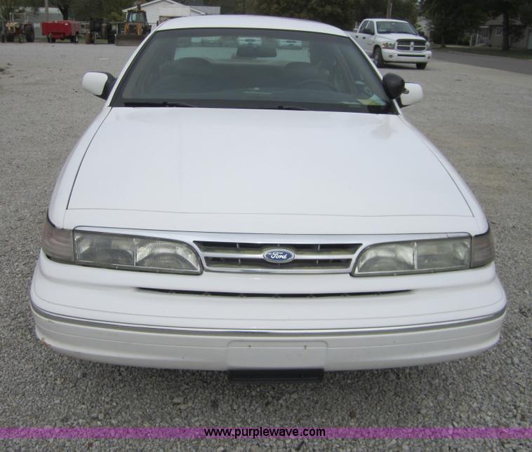 image for item D5713 1996 Ford Crown Victoria Police Interceptor
