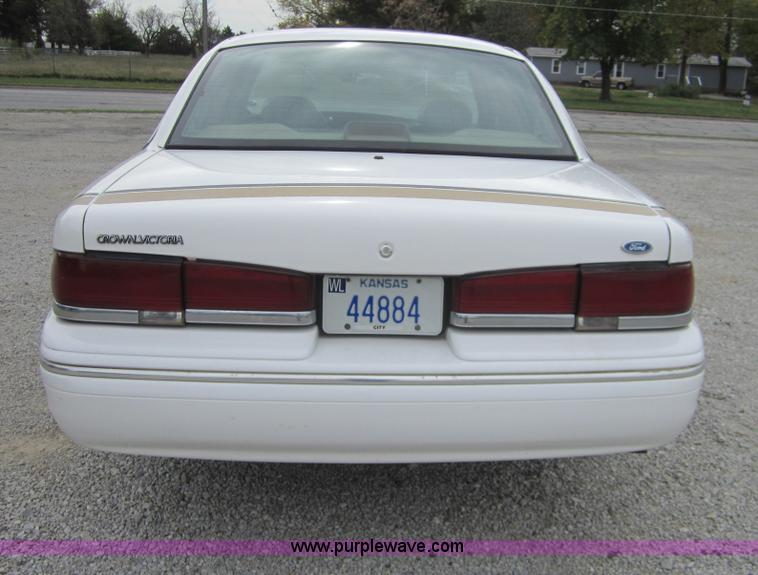 image for item D5713 1996 Ford Crown Victoria Police Interceptor