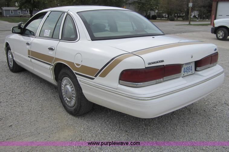 image for item D5713 1996 Ford Crown Victoria Police Interceptor