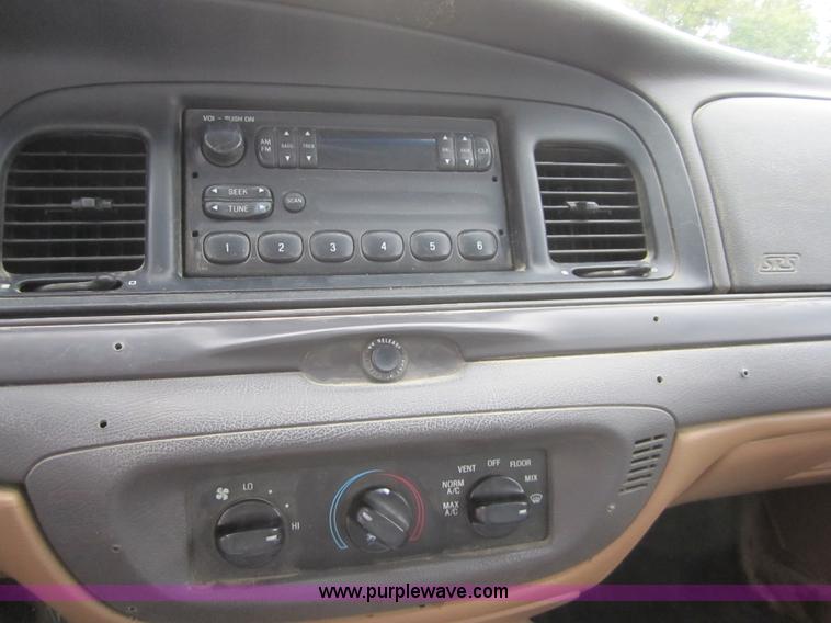 image for item D5713 1996 Ford Crown Victoria Police Interceptor