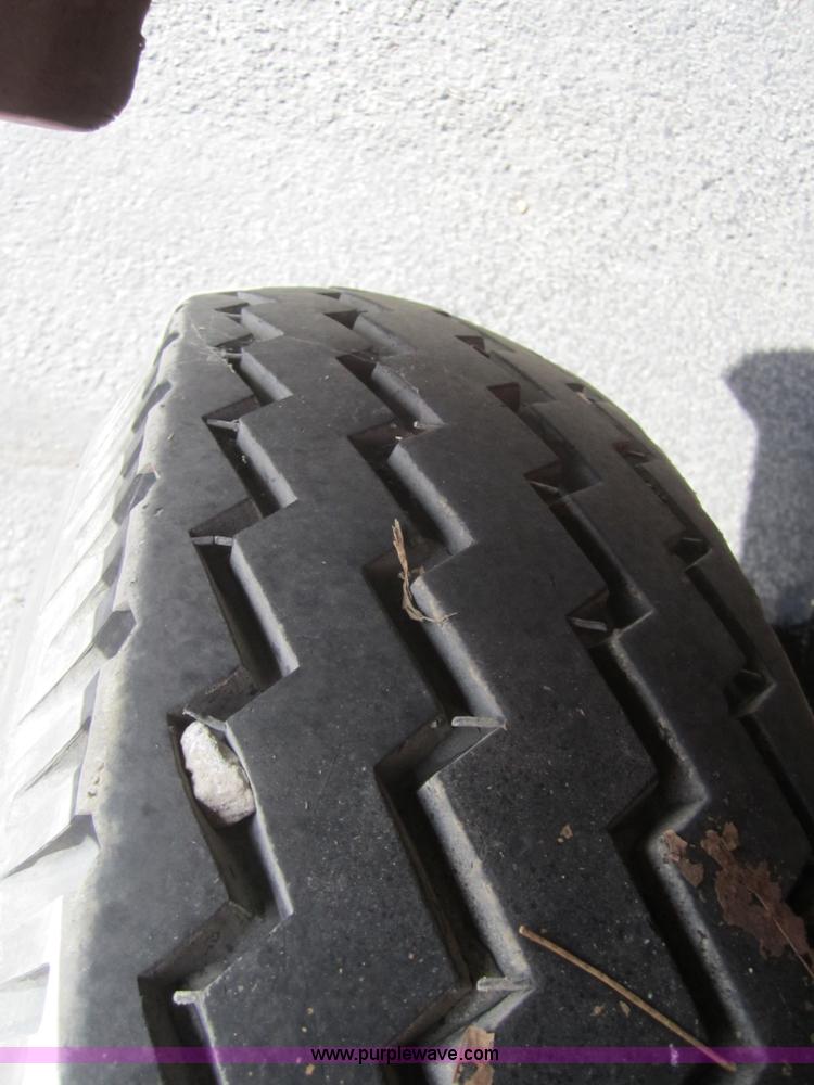 image for item D5714 1977 Ford F756 fire truck