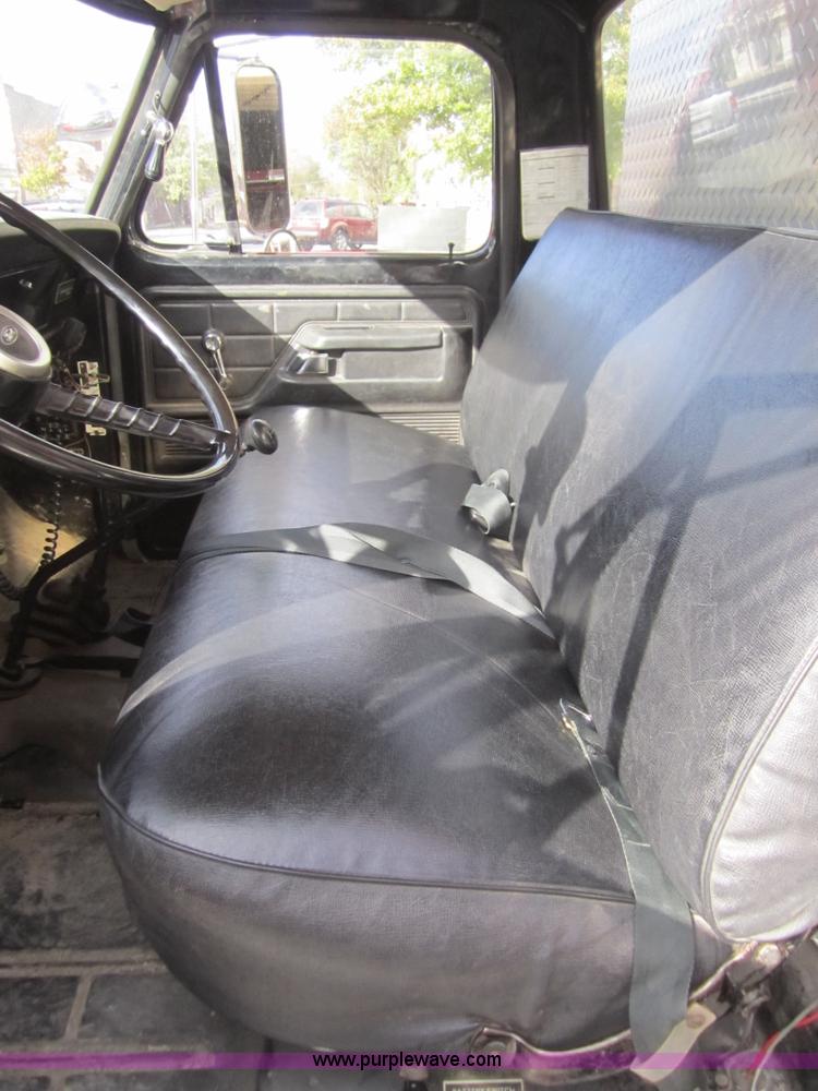 image for item D5714 1977 Ford F756 fire truck