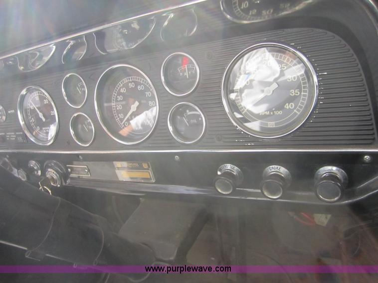 image for item D5714 1977 Ford F756 fire truck