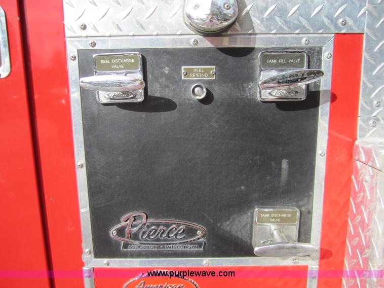 image for item D5714 1977 Ford F756 fire truck