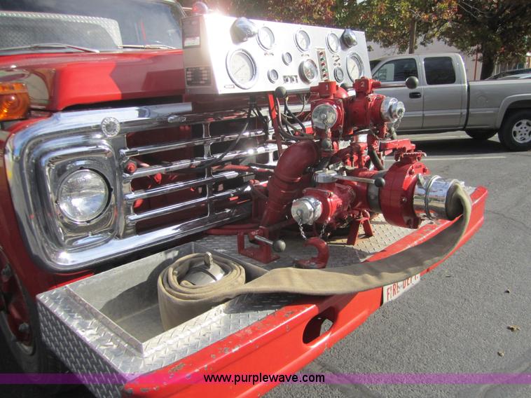 image for item D5714 1977 Ford F756 fire truck