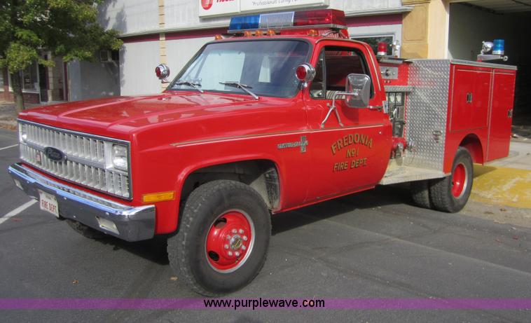 image for item D5715 1981 Chevrolet K30 fire truck