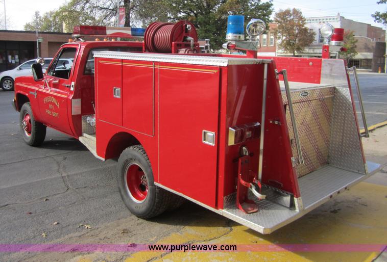 image for item D5715 1981 Chevrolet K30 fire truck