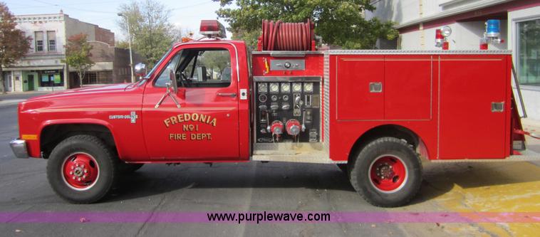 image for item D5715 1981 Chevrolet K30 fire truck