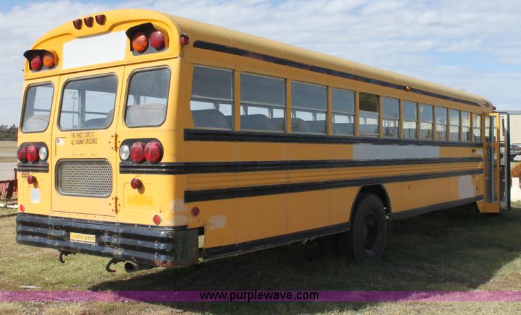 image for item E4256 1988 Ford B700 school bus
