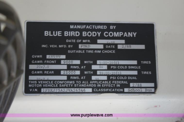 image for item E4256 1988 Ford B700 school bus