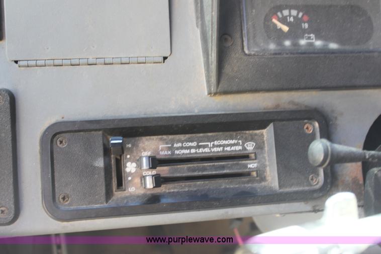 image for item E4301 1992 Chevrolet P30 step van