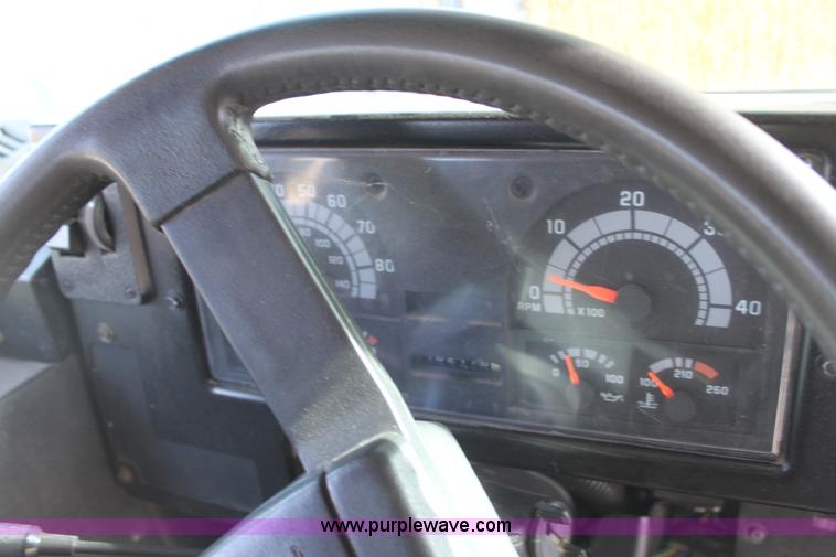 image for item E4304 1996 Blue Bird school bus