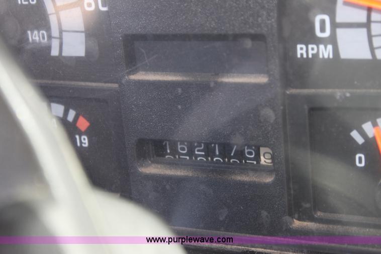 image for item E4304 1996 Blue Bird school bus