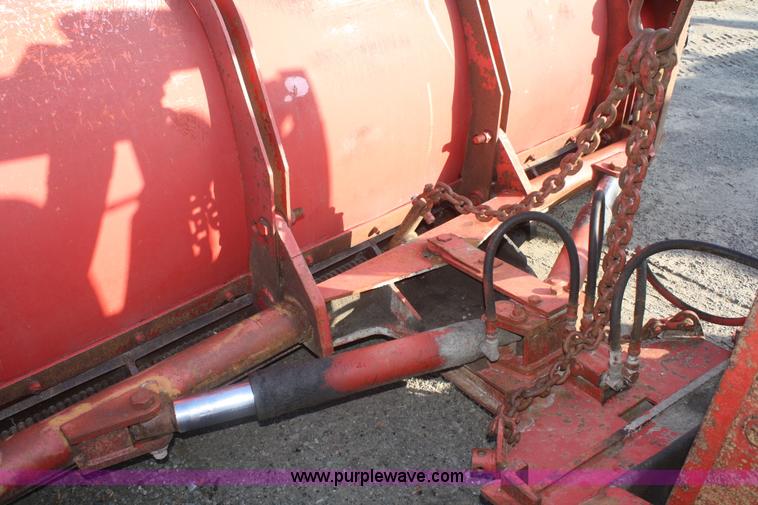 image for item F2507 1985 Ford LT9000 dump truck