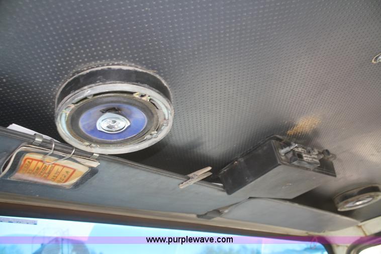 image for item F2507 1985 Ford LT9000 dump truck