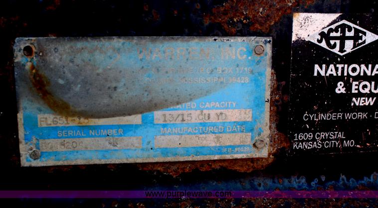 image for item F2507 1985 Ford LT9000 dump truck