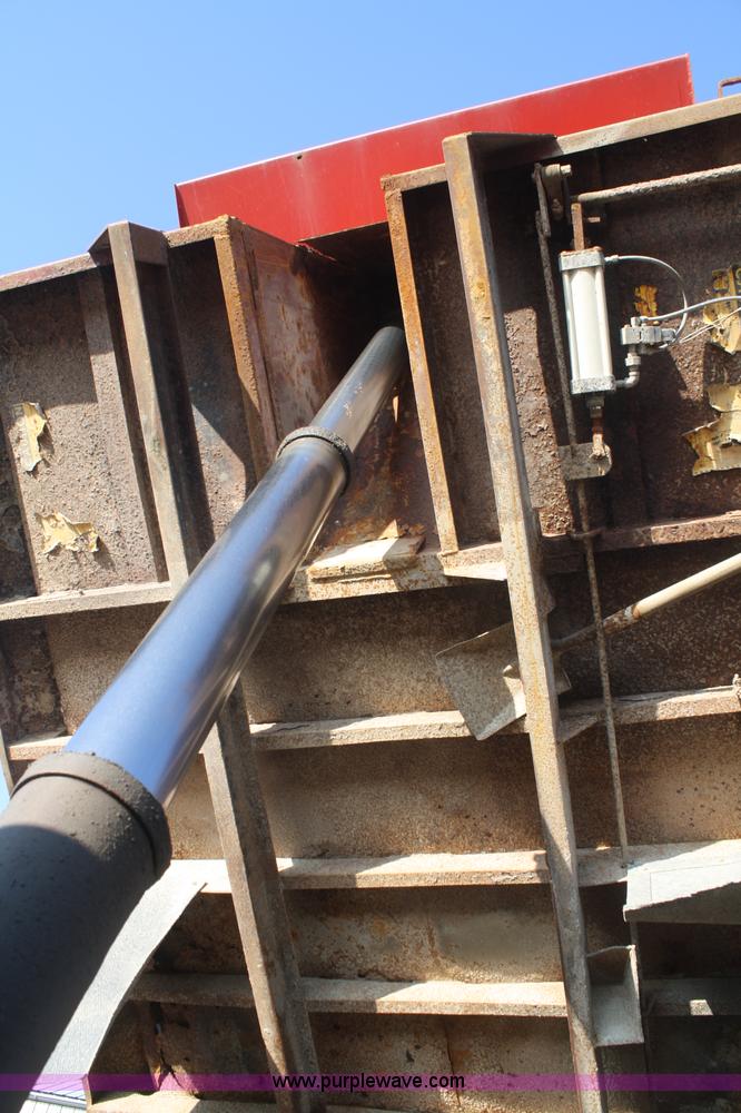 image for item F2508 1990 Ford LT8000 dump truck