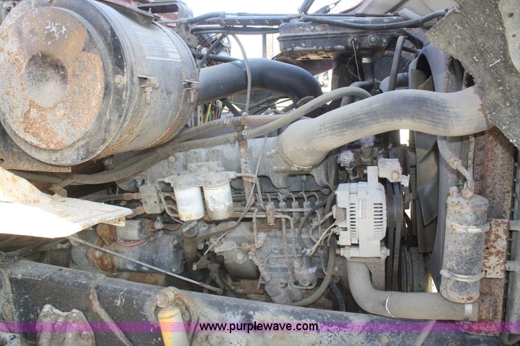 image for item F2508 1990 Ford LT8000 dump truck