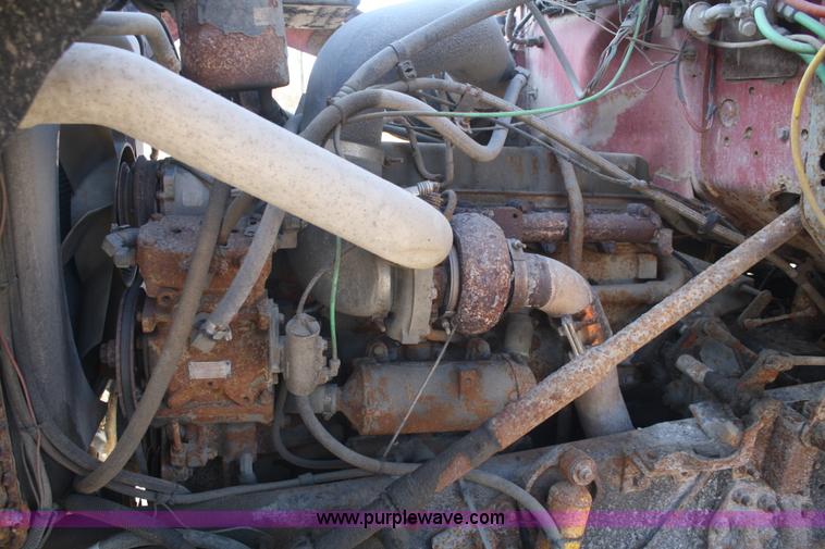 image for item F2508 1990 Ford LT8000 dump truck