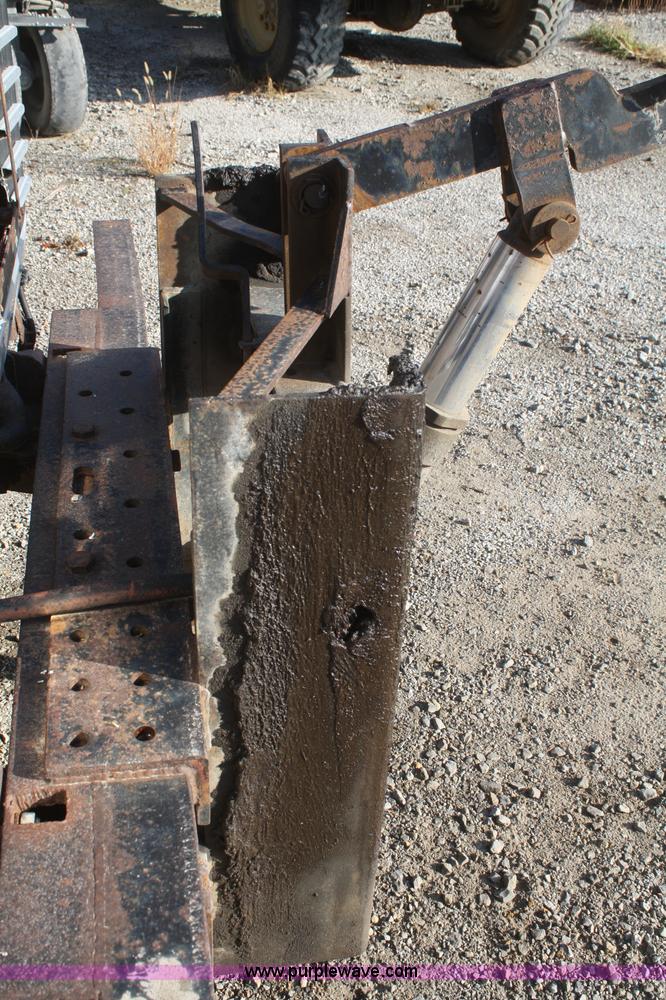 image for item F2508 1990 Ford LT8000 dump truck