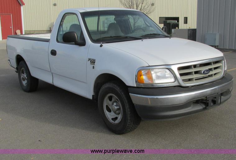 image for item F4006 2001 Ford F150 pickup truck