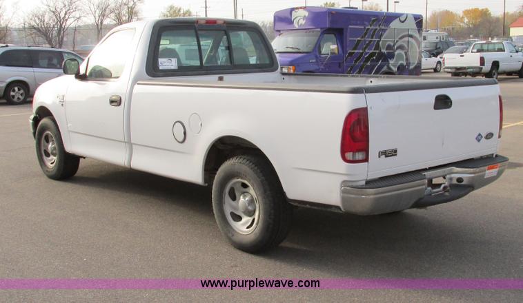 image for item F4006 2001 Ford F150 pickup truck
