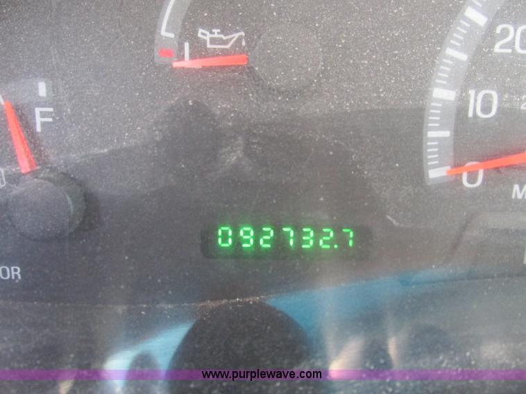 image for item F4006 2001 Ford F150 pickup truck