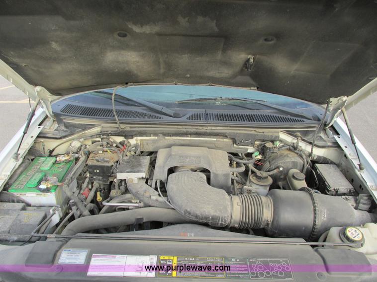 image for item F4006 2001 Ford F150 pickup truck