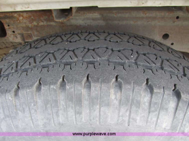 image for item F4006 2001 Ford F150 pickup truck