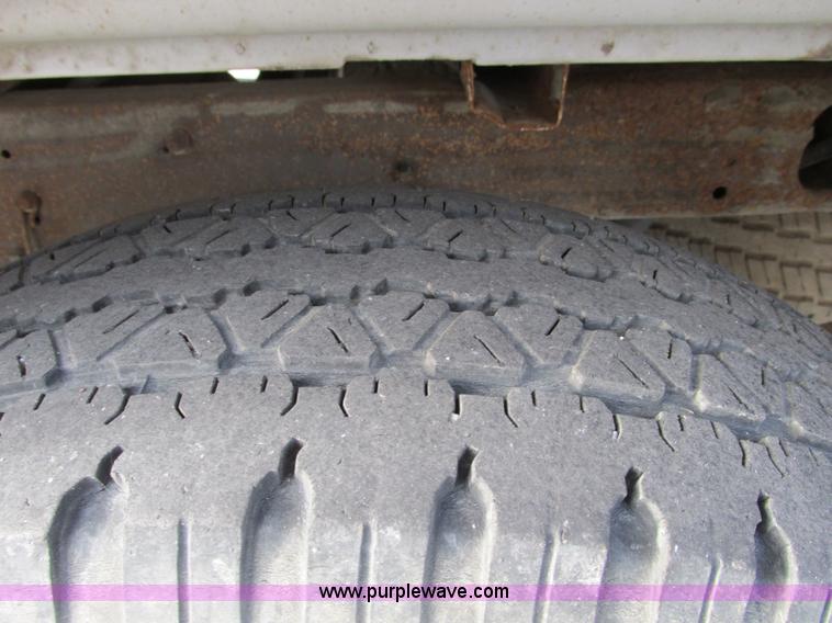 image for item F4006 2001 Ford F150 pickup truck