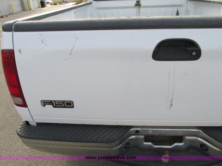 image for item F4006 2001 Ford F150 pickup truck