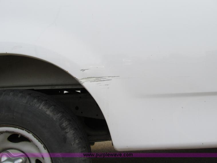 image for item F4006 2001 Ford F150 pickup truck