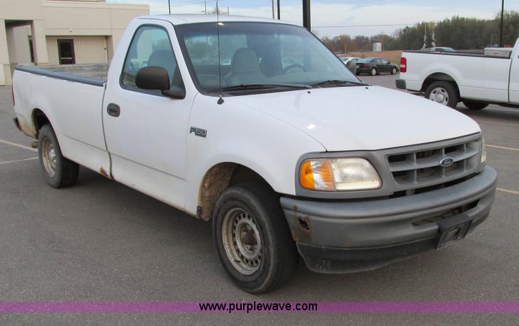 image for item F4007 1998 Ford F150 pickup truck
