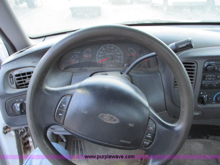 image for item F4007 1998 Ford F150 pickup truck