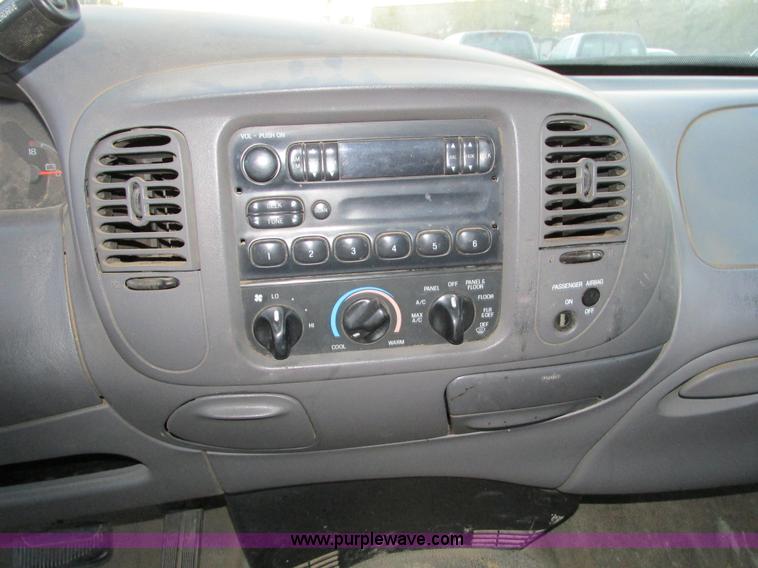 image for item F4007 1998 Ford F150 pickup truck