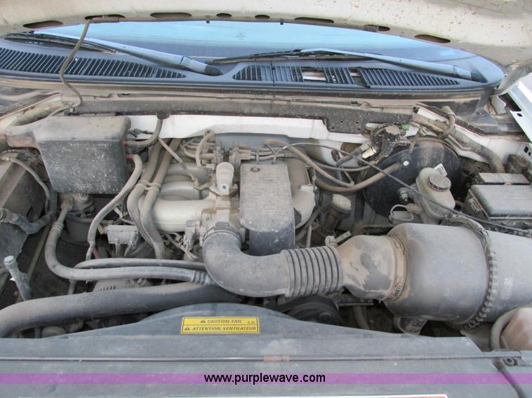 image for item F4007 1998 Ford F150 pickup truck