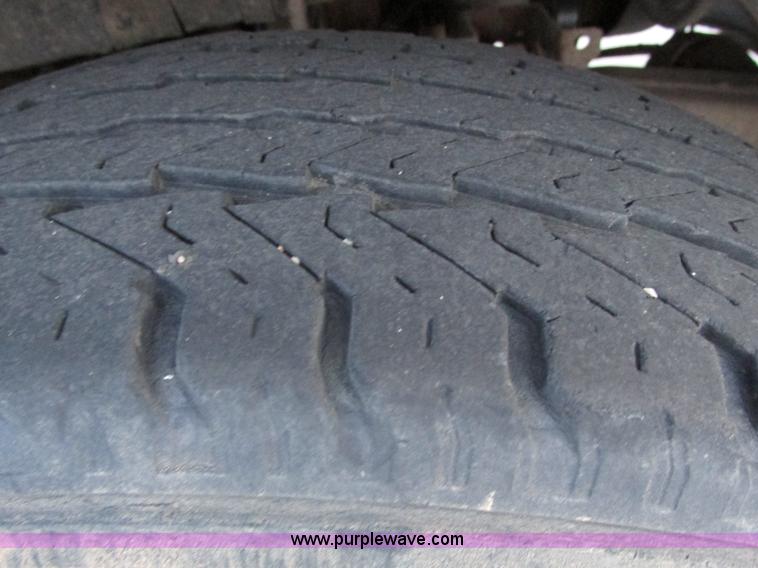 image for item F4007 1998 Ford F150 pickup truck