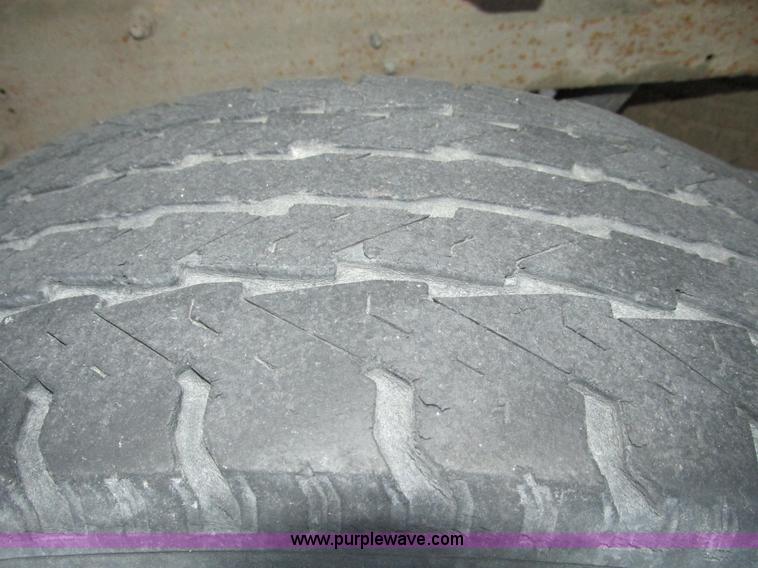 image for item F4007 1998 Ford F150 pickup truck