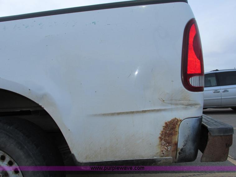 image for item F4007 1998 Ford F150 pickup truck