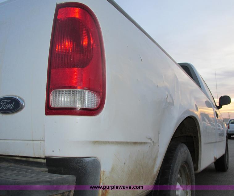 image for item F4007 1998 Ford F150 pickup truck