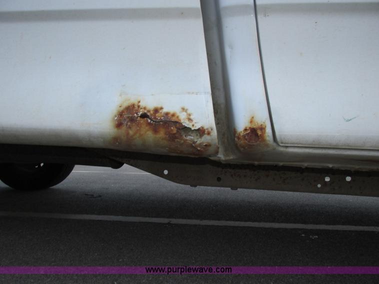 image for item F4007 1998 Ford F150 pickup truck