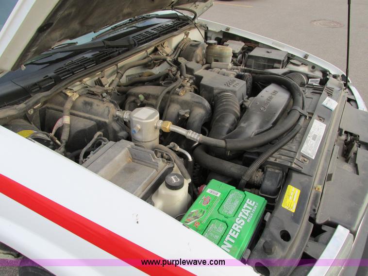 image for item F4008 2001 Chevrolet S10 Extended Cab pickup truck