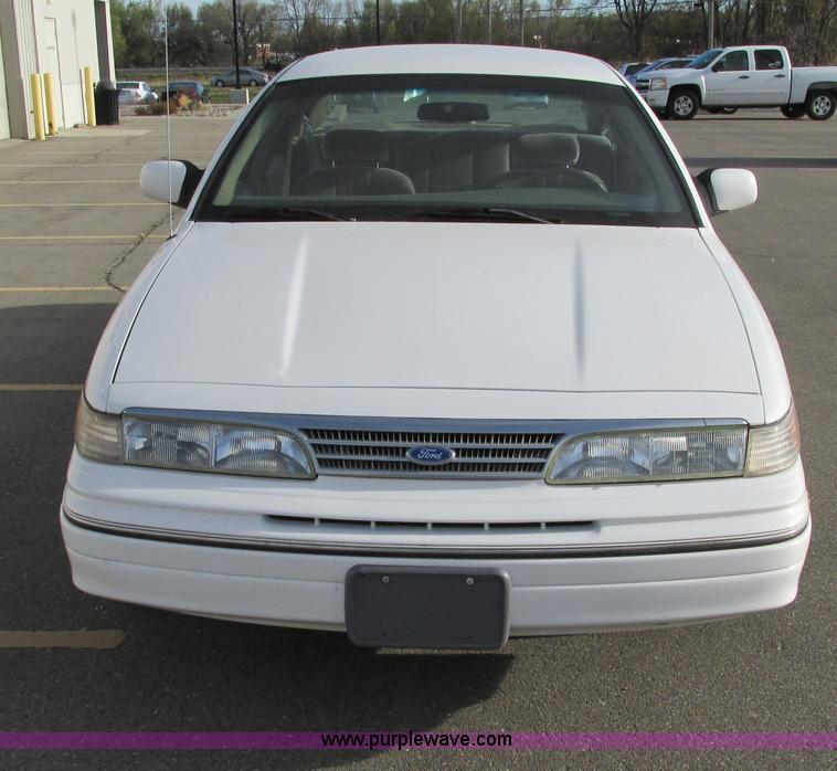 image for item F4009 1994 Ford Crown Victoria Police Interceptor