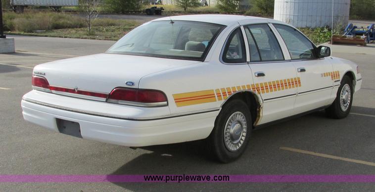 image for item F4009 1994 Ford Crown Victoria Police Interceptor