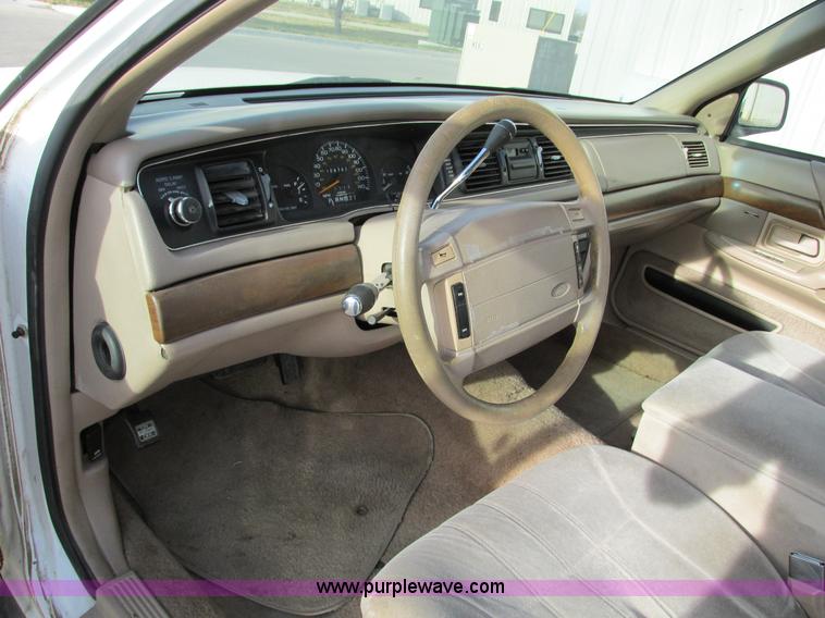 image for item F4009 1994 Ford Crown Victoria Police Interceptor