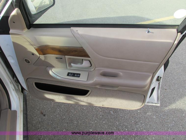 image for item F4009 1994 Ford Crown Victoria Police Interceptor