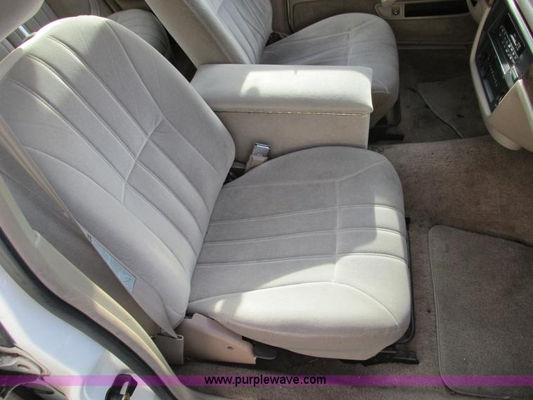 image for item F4009 1994 Ford Crown Victoria Police Interceptor