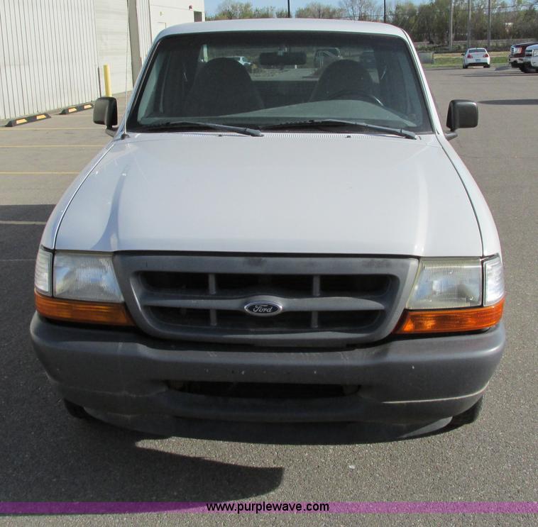 image for item F4010 1998 Ford Ranger SuperCab pickup truck