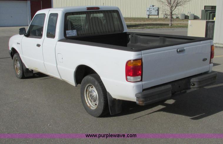 image for item F4010 1998 Ford Ranger SuperCab pickup truck